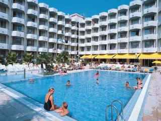 Hotel Oasis Tossa De Mar